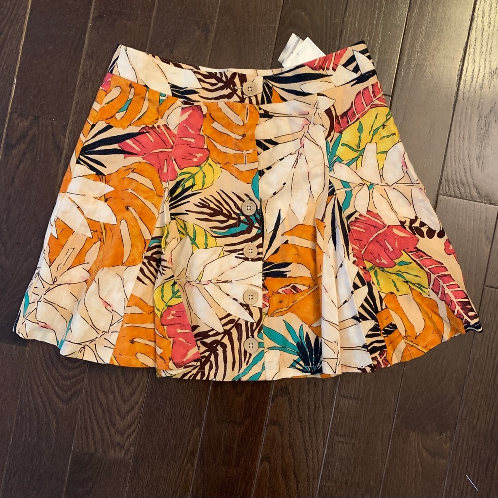 Mini skirt with godets size medium